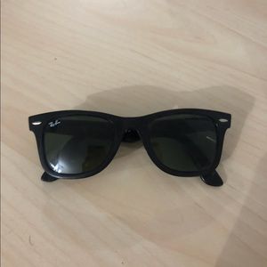 CLASSIC Ray-ban Wayfarers